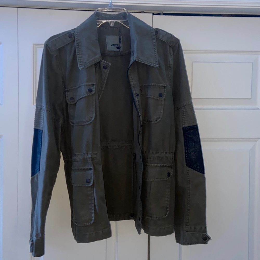 olive green levi jacket